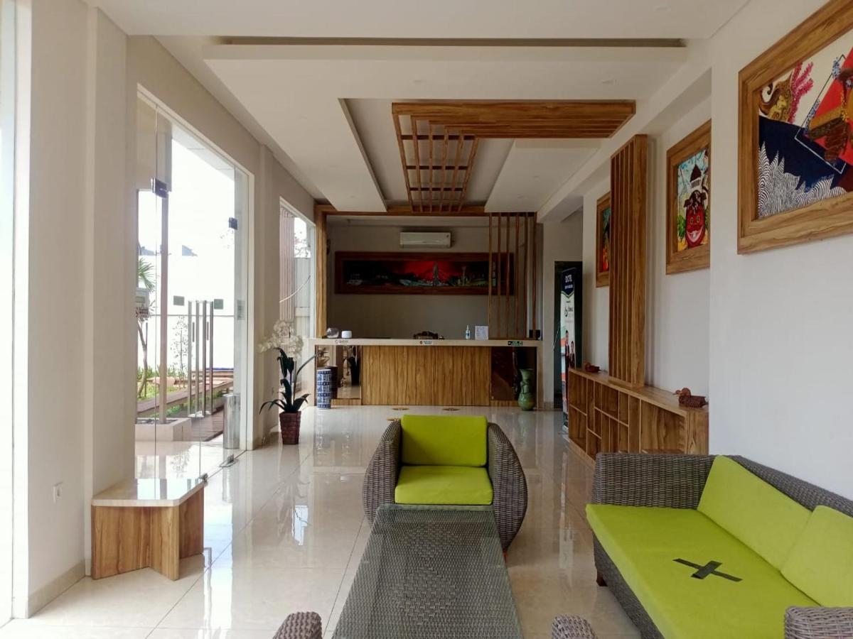 Oyo 90102 Edotel Hotel By Dbest Hospitality Bandung Exterior foto